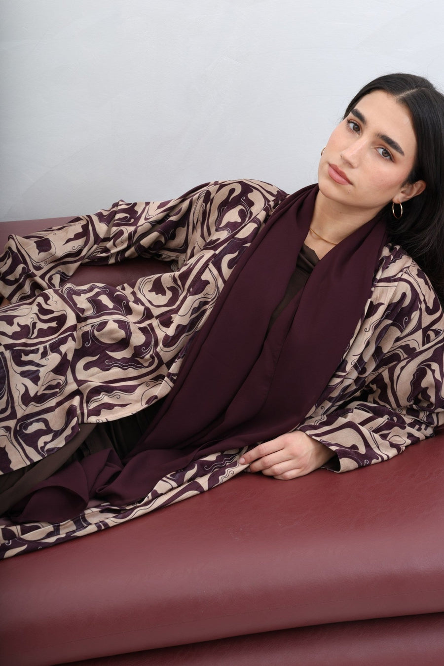 The Hana Taupe Velvet-Print Abaya